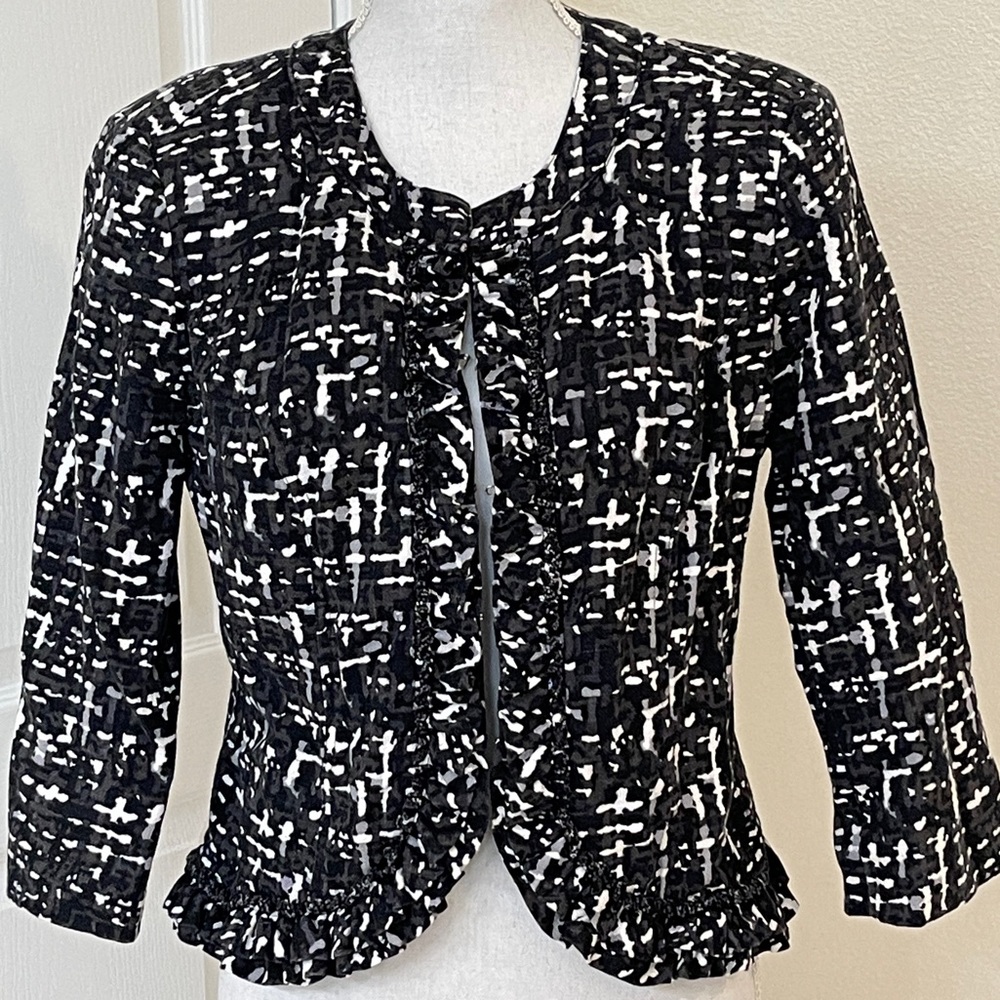 Beautiful Jacket With Ruffled Edges - image 1